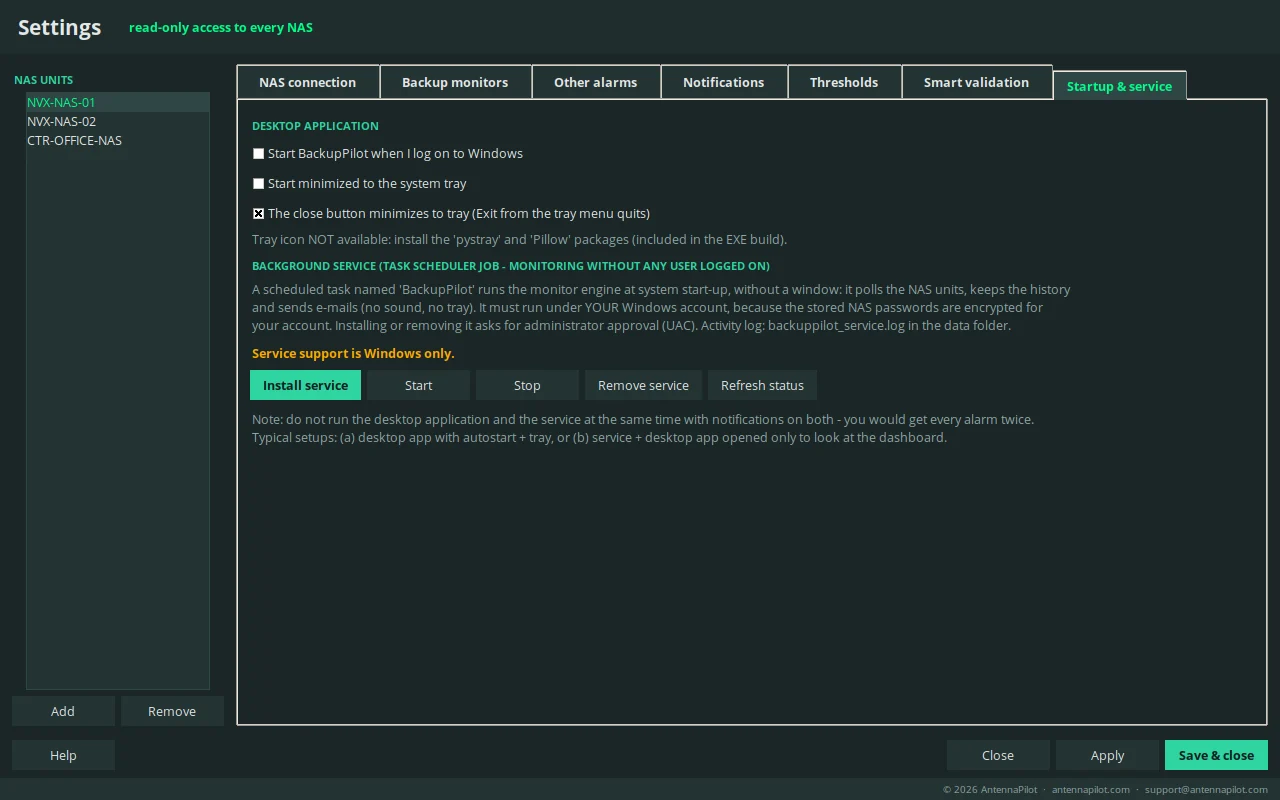 Startup and service tab: autostart, tray and the Windows background job