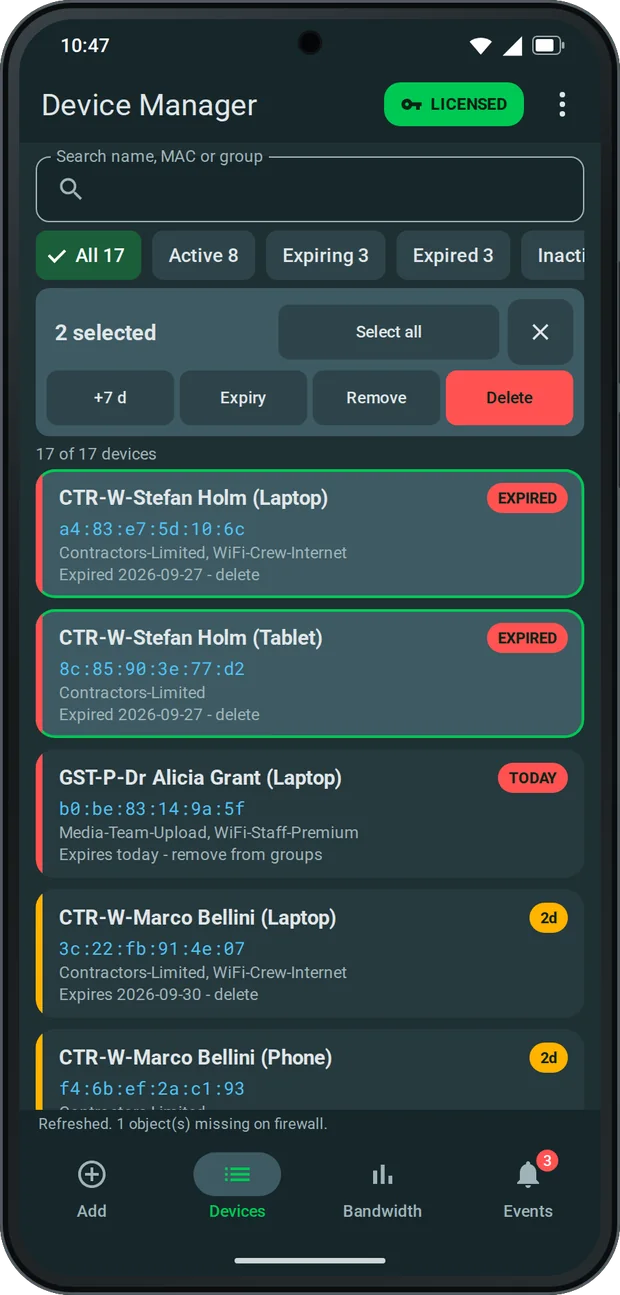 Android device list with status labels and multi-select